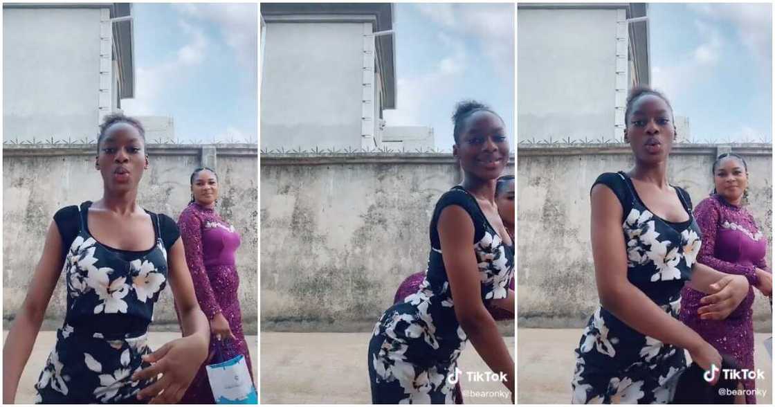 Nigerian mum and daughter dance like Kelly, Kelly, dance, mum and daughter dance video Nigerian mum and daughter dance like Kelly, Kelly, dance, mum and daughter dance video