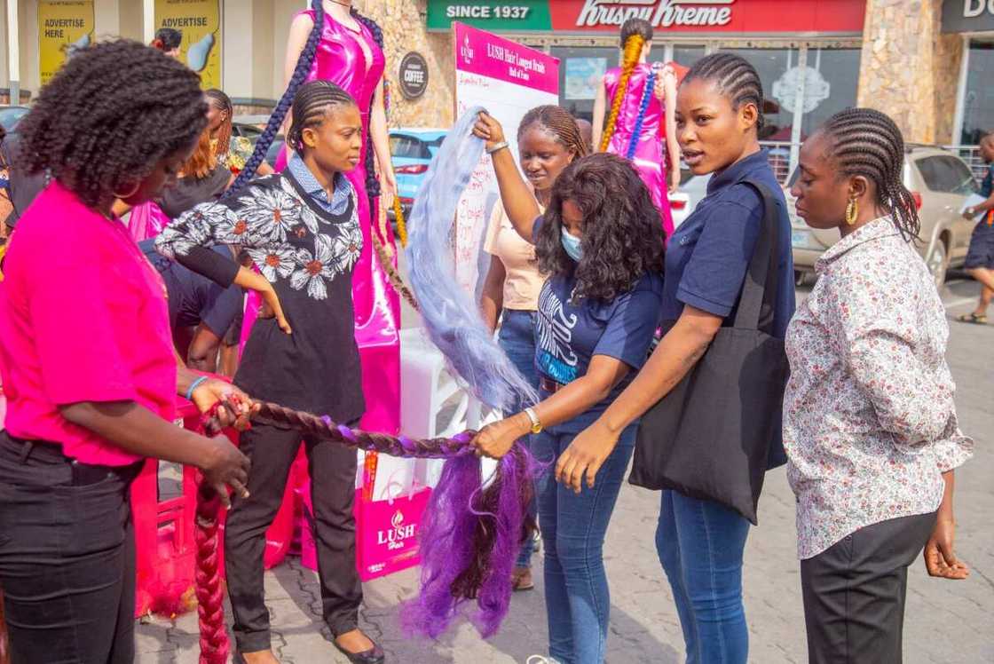 Lush Hair Makes History: Collaborates with Fans to Produces 105 Ft, 2 Inches Long Braid Lush Hair Makes History: Collaborates with Fans to Produces 105 Ft, 2 Inches Long Braid