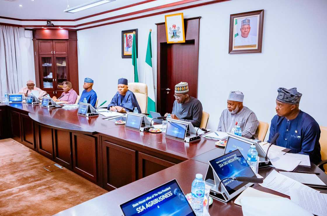 Shettima da wasu gwamnoni a taron PFSCU a Abuja Shettima da wasu gwamnoni a taron PFSCU a Abuja