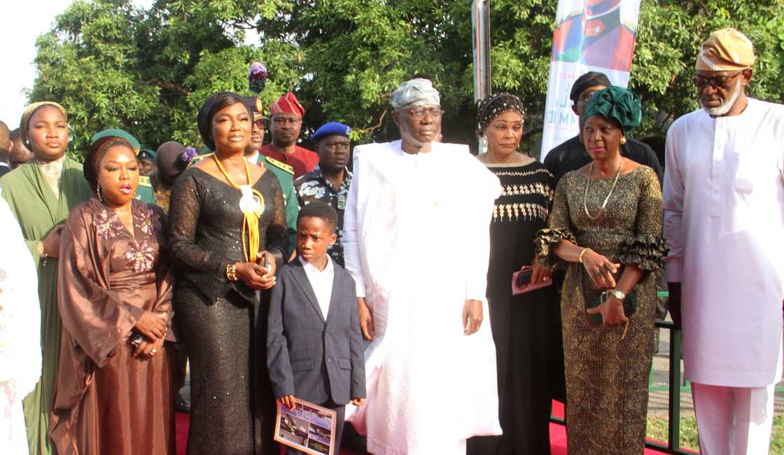 Sanwolu, Family, Others Extol Murtala Muhammed at Solemn Wreath-Laying Ceremony in Lagos