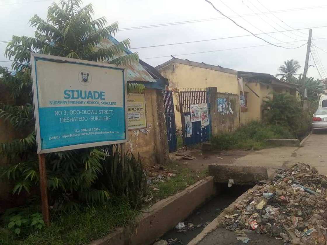 Itire-Ikate Council Boss Returns From London Trip, Engages in War of Words With Former Campaign DG Itire-Ikate Council Boss Returns From London Trip, Engages in War of Words With Former Campaign DG