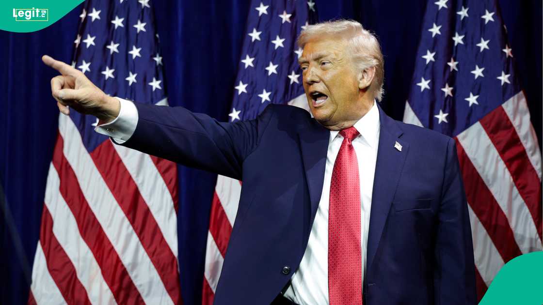 Armed militias known as colectivos set up roadblocks in Venezuela, raising danger for American travellers. Armed militias known as colectivos set up roadblocks in Venezuela, raising danger for American travellers.