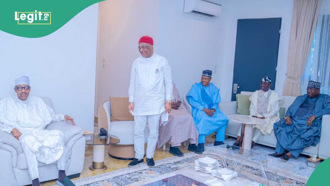 Buhari engaged APC govs, advises them Buhari engaged APC govs, advises them