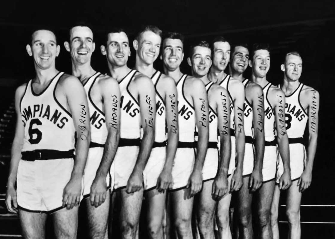 Indianapolis Olympians players posing