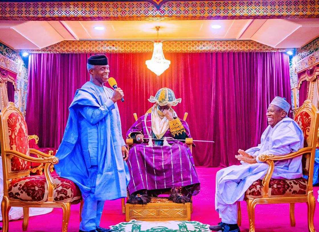 Hotunan Osinbajo yayin da ya halarci Hawan Daba na masarautar Kano Hotunan Osinbajo yayin da ya halarci Hawan Daba na masarautar Kano