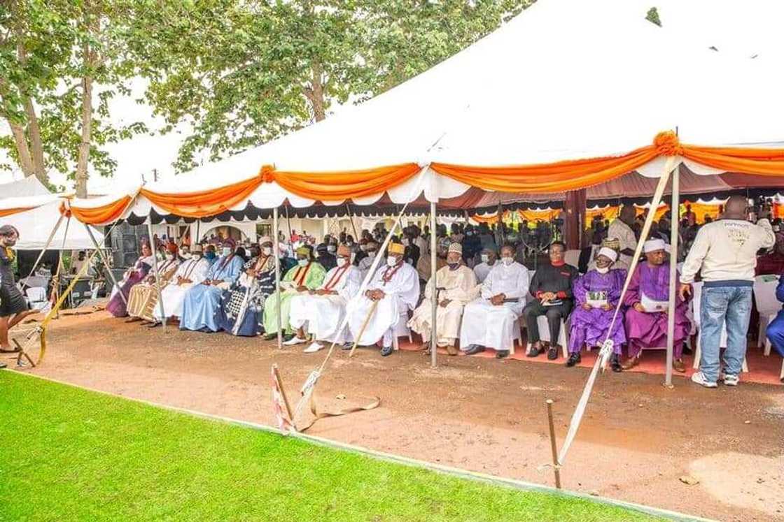 Ondo kingmaker collapses, dies during meeting for selecting Oba Ondo kingmaker collapses, dies during meeting for selecting Oba