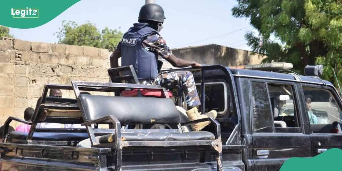 'Yan bindiga sun kai hari kauyen Kaduna, an kama daya daga cikin su 'Yan bindiga sun kai hari kauyen Kaduna, an kama daya daga cikin su