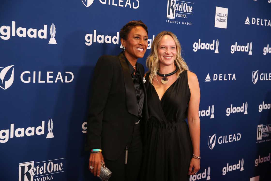 Robin Roberts and Amber Laign appear together at an award event Robin Roberts and Amber Laign appear together at an award event