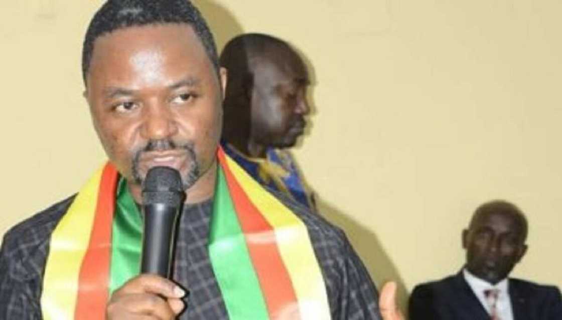 Bidiyon faston Najeriya yana tada matacce ya janyo cece-kuce Bidiyon faston Najeriya yana tada matacce ya janyo cece-kuce