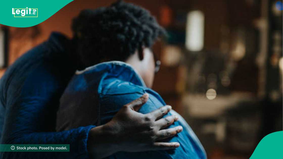 Lady leaves UK to Nigeria after facing COS issues.