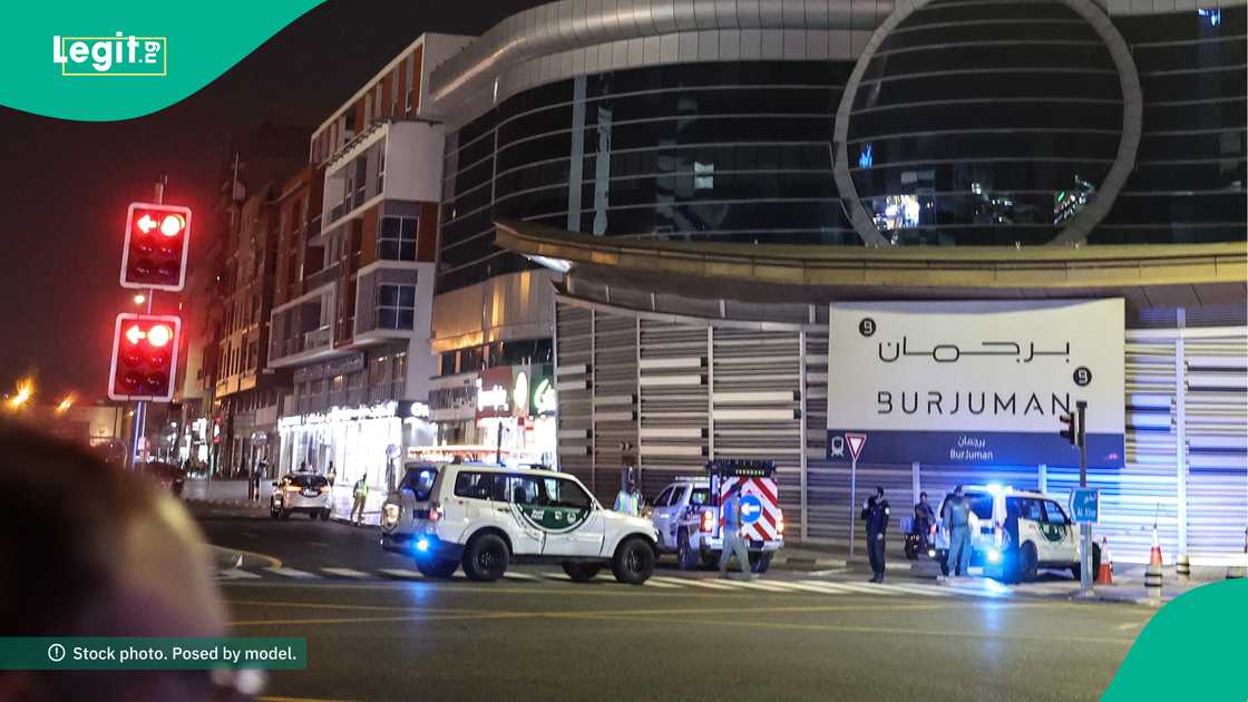 Hukumomin Dubai sun ce tuni aka shawo kan wutar da ta tashi a ofishin jakadancin Amurka Hukumomin Dubai sun ce tuni aka shawo kan wutar da ta tashi a ofishin jakadancin Amurka