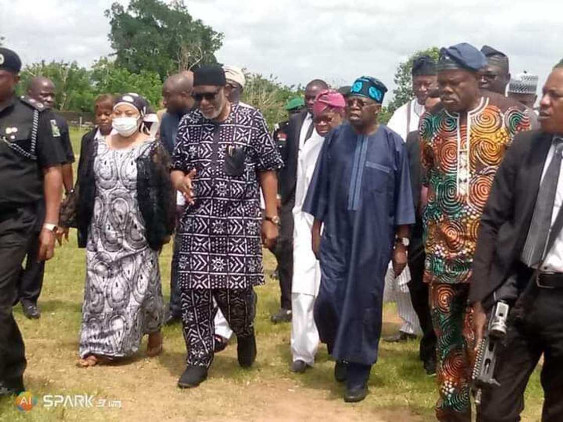 Tinubu donates 40million to Owo, 25 million to catholic church Tinubu donates 40million to Owo, 25 million to catholic church