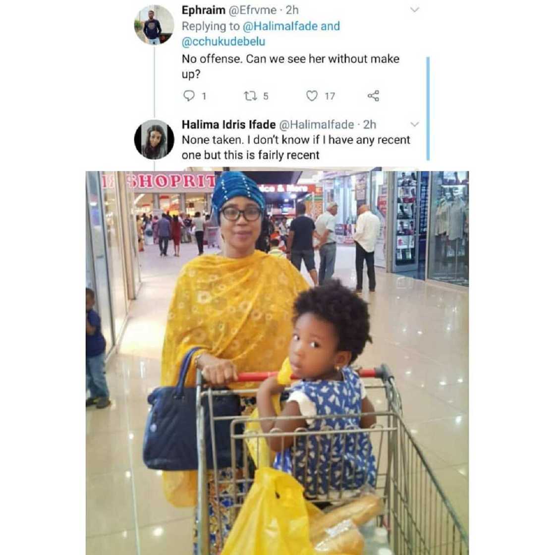 Budurwa ta gaji da ganin mahaifiyarta babu miji, ta bazama nema mata a Twitter Budurwa ta gaji da ganin mahaifiyarta babu miji, ta bazama nema mata a Twitter