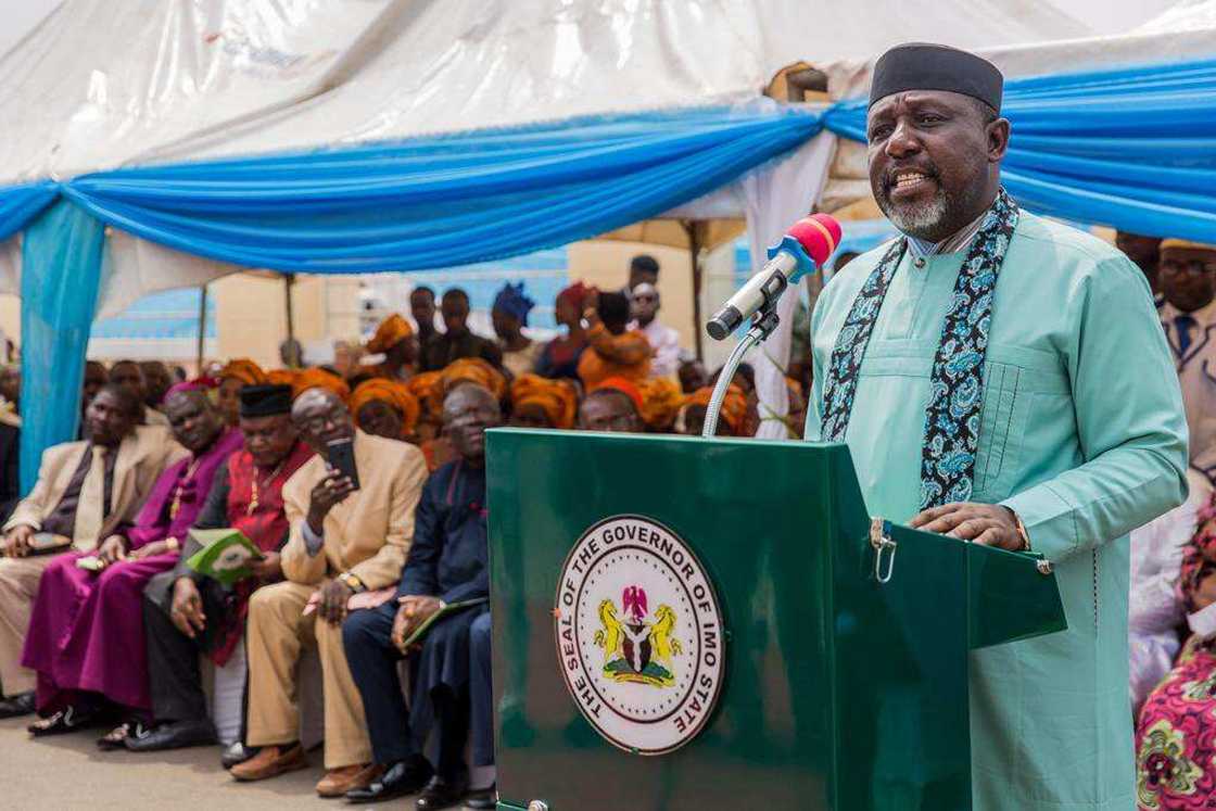 Abinda yasa ragowar kabilun Najeriya basu fahimci 'yan kabilar Igbo ba - Rochas Abinda yasa ragowar kabilun Najeriya basu fahimci 'yan kabilar Igbo ba - Rochas