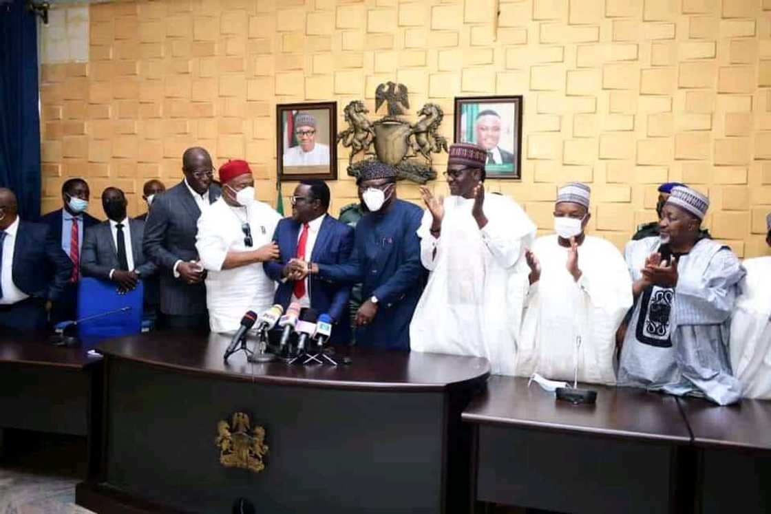 Ben Ayade: Nigerians React as Another PDP Governor Defects to APC ahead of 2023 Ben Ayade: Nigerians React as Another PDP Governor Defects to APC ahead of 2023