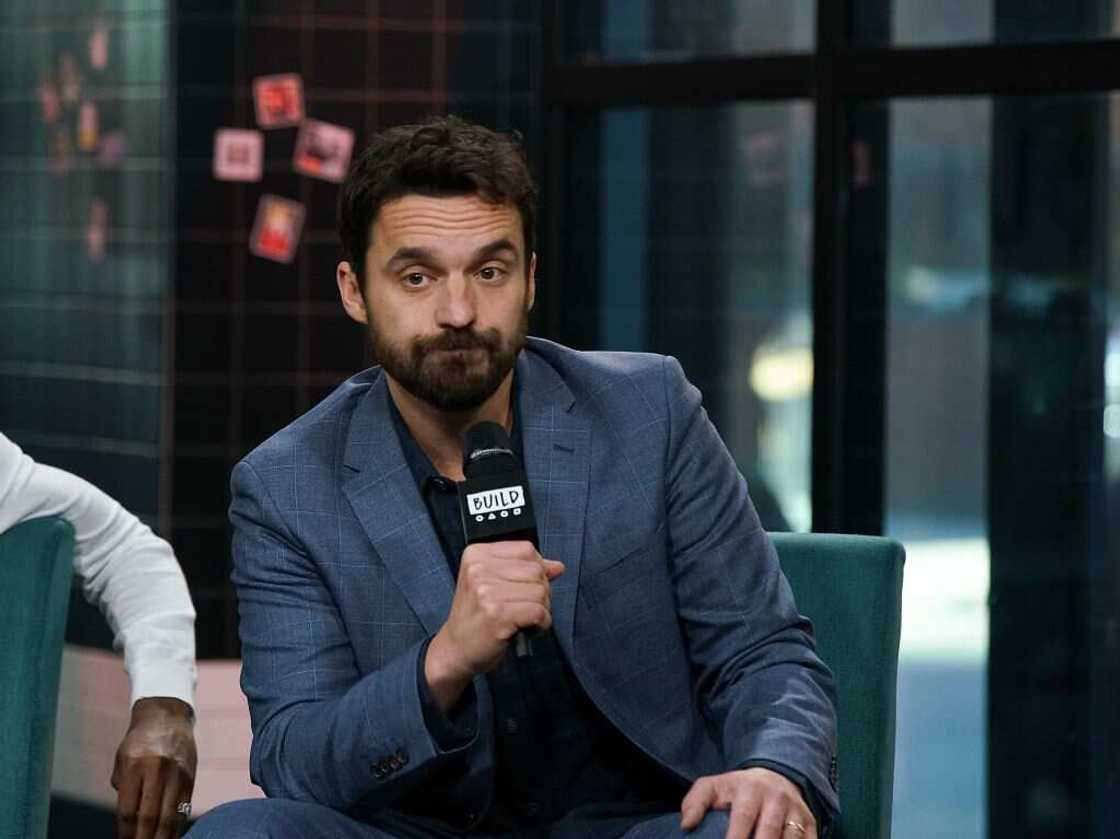 Is Jake Johnson still married? Is Jake Johnson still married?