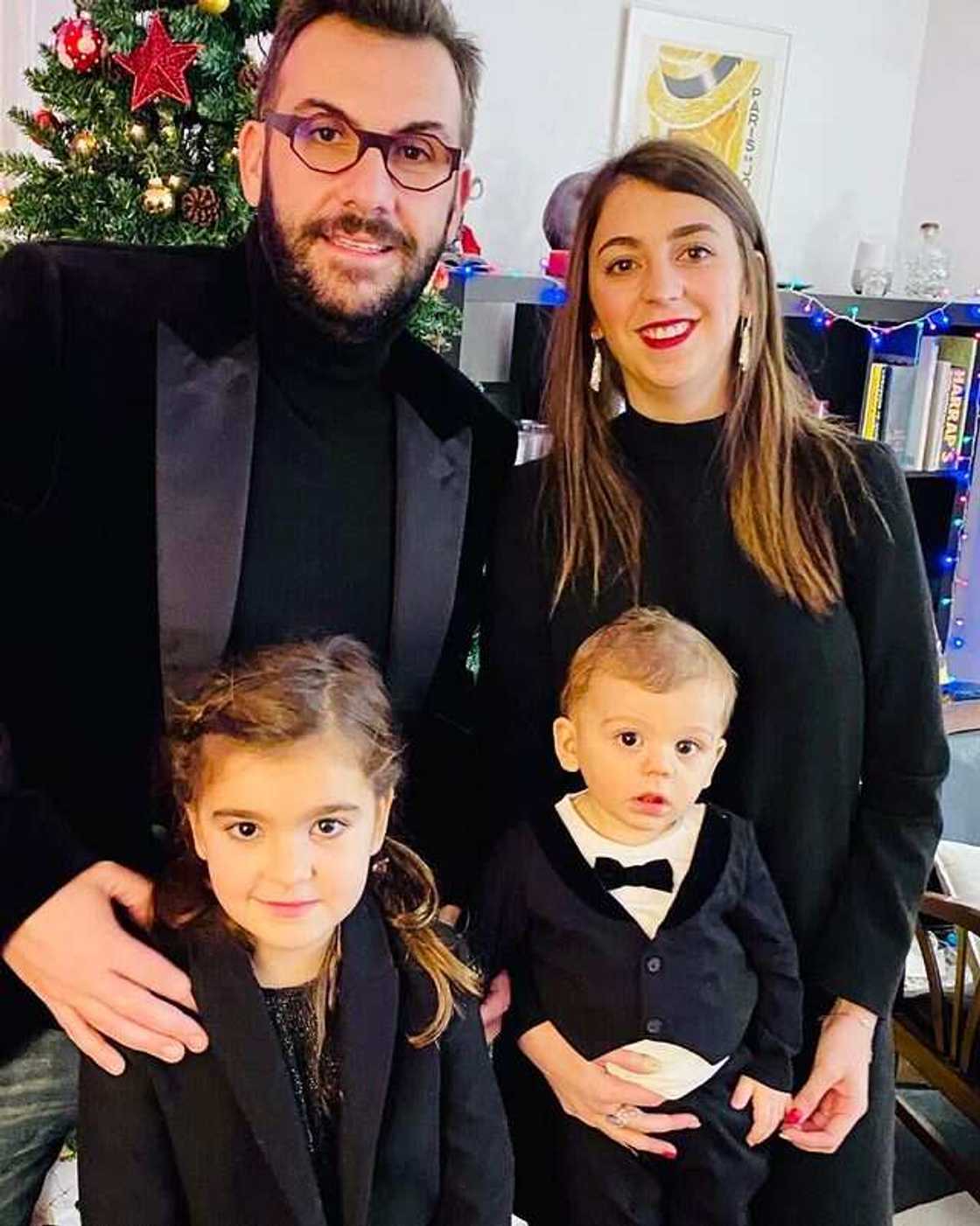 Laurent Ournac avec sa femme et ses enfants Laurent Ournac avec sa femme et ses enfants
