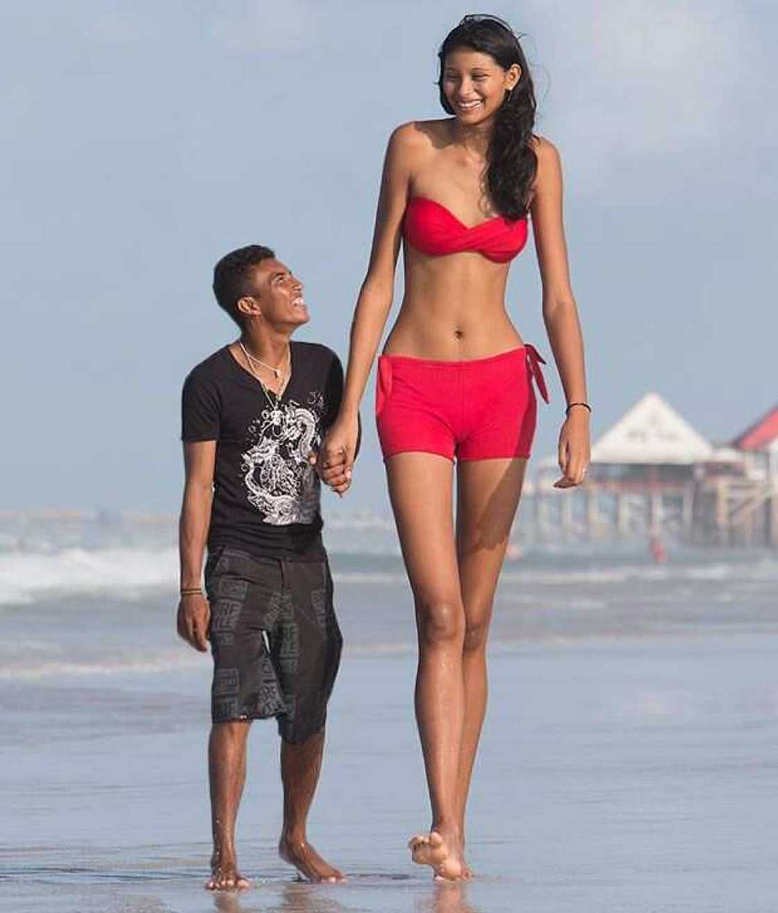 Qui sont les femmes les plus grandes du monde et de tous les temps? Qui sont les femmes les plus grandes du monde et de tous les temps?