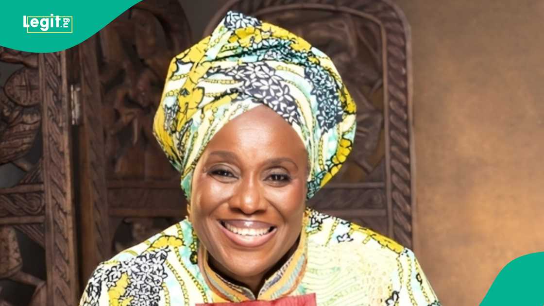 Joke Silva, children seen at the burial service of late actor Olu Jacobs