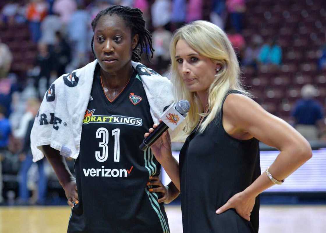 NBA female reporters NBA female reporters