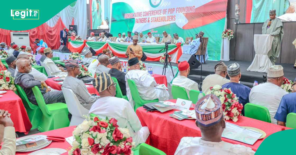 Taron masu ruwa da tsaki a PDP. Taron masu ruwa da tsaki a PDP.