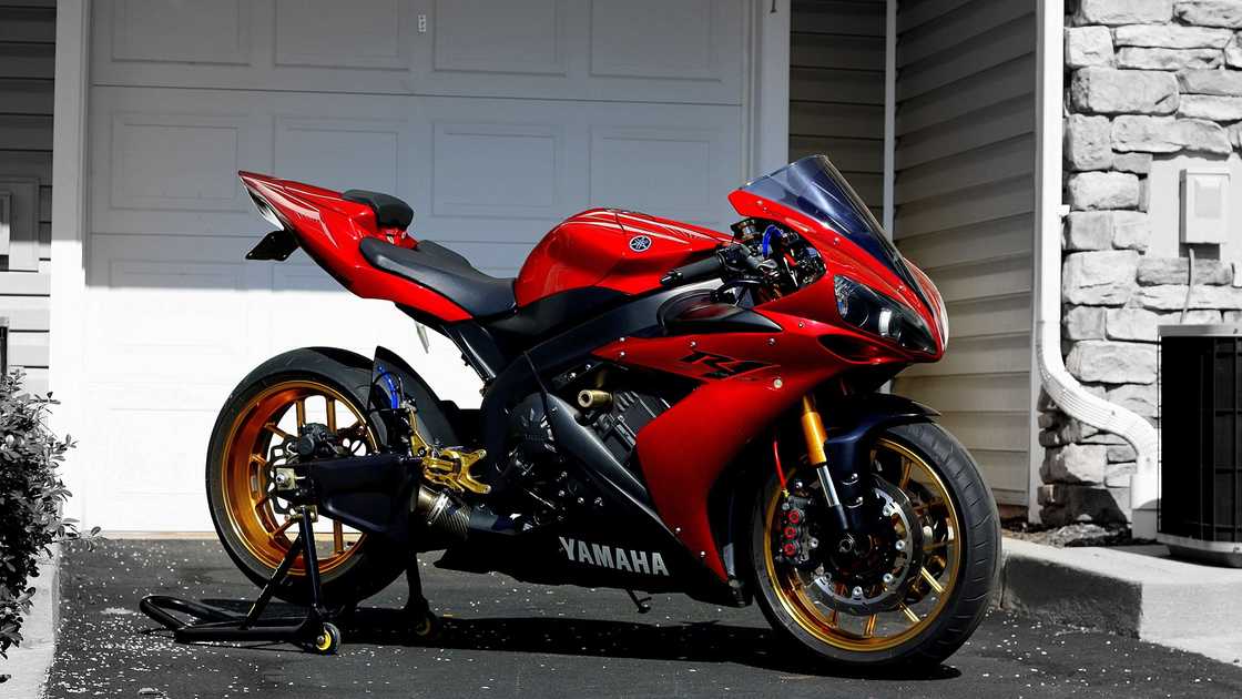Yamaha YZF-R1 Yamaha YZF-R1