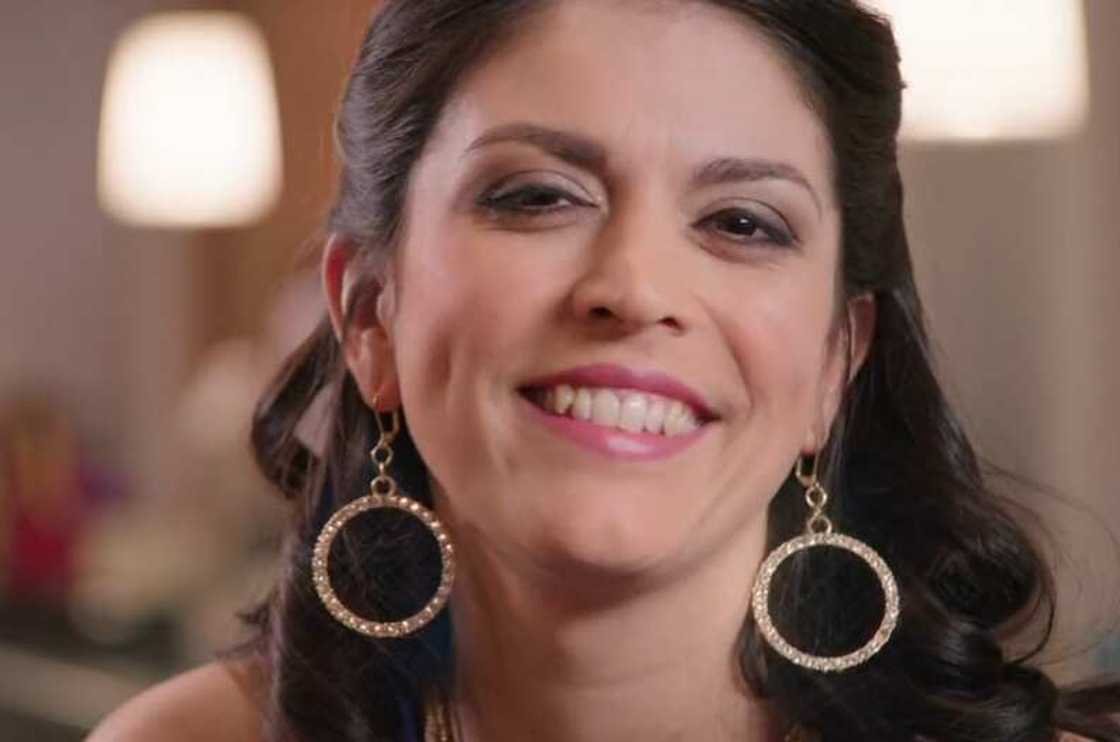 Cecily Strong bio