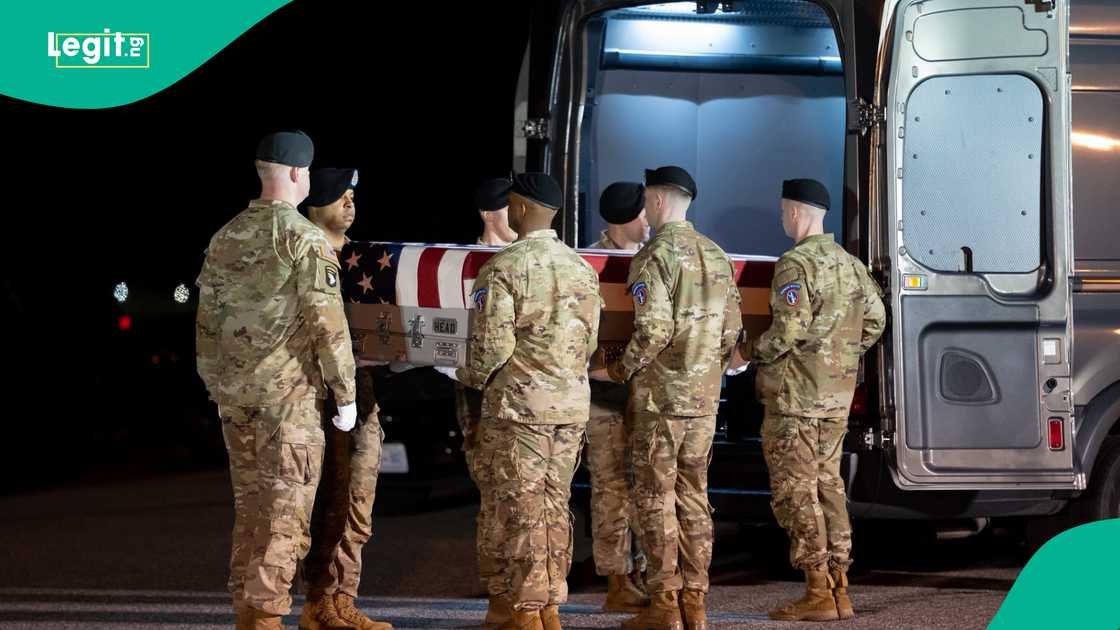 Yadda aka dauko gawar sojan Amurka Yadda aka dauko gawar sojan Amurka