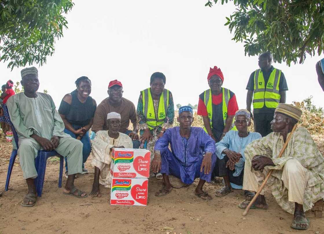 Dufil Takes Donation of Indomie Noodles Cartons to Vulnerable Communities in Abuja & Environ Dufil Takes Donation of Indomie Noodles Cartons to Vulnerable Communities in Abuja & Environ
