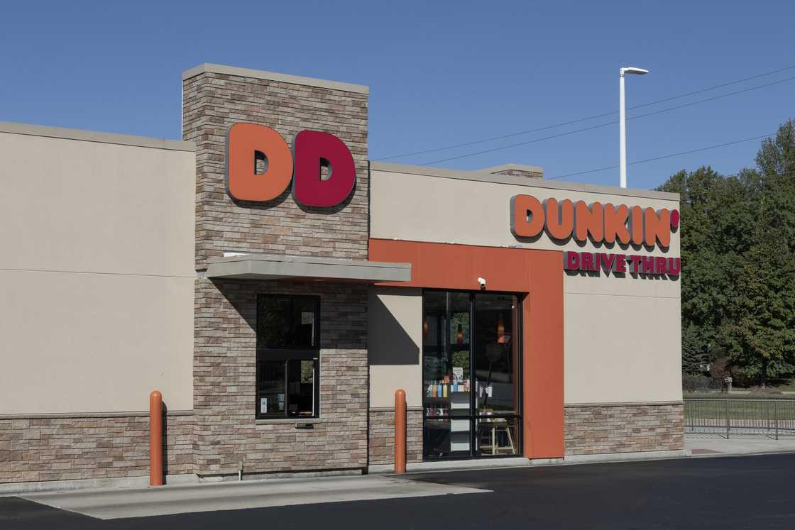 Dunkin' Donuts and coffee location. Dunkin' Donuts and coffee location.