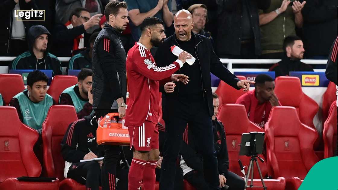 Arne Slot, Mohamed Salah, 2025/26 UEFA Champions League, Liverpool, Atletico de Madrid, Anfield. Arne Slot, Mohamed Salah, 2025/26 UEFA Champions League, Liverpool, Atletico de Madrid, Anfield.