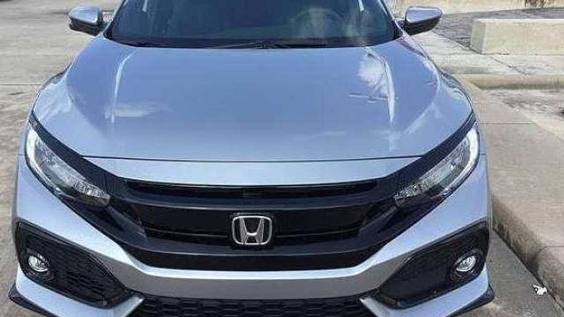 An bawa Hadiza Gabon kyautar dankareriyar mota, hoto An bawa Hadiza Gabon kyautar dankareriyar mota, hoto