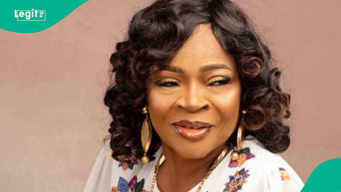 Nigerian music legend Salawa Abeni opens up about jelousy in the industry.