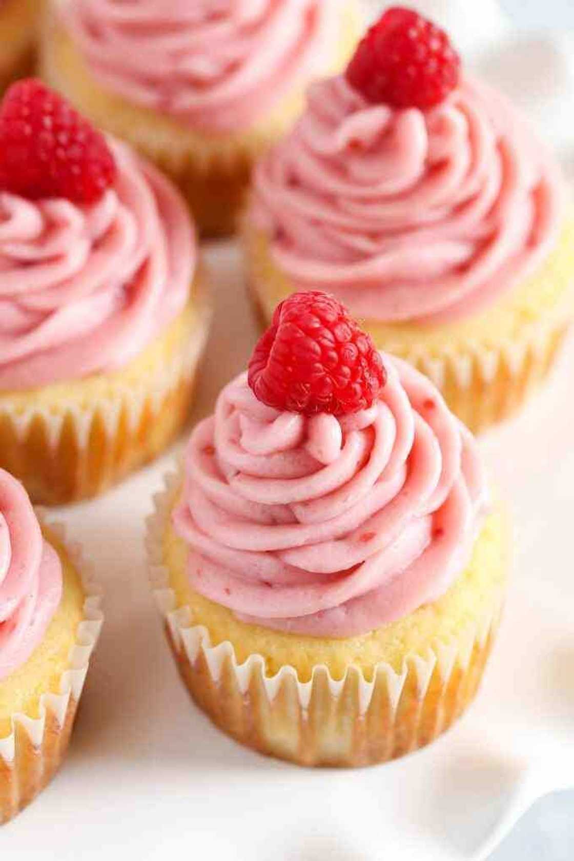 raspberry cupcake raspberry cupcake