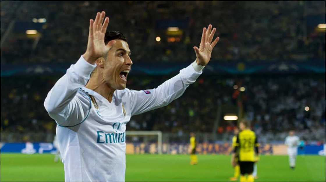 Cristiano Ronaldo shred on the guitar in Christmas-themed advert for Portuguese telecom company Cristiano Ronaldo shred on the guitar in Christmas-themed advert for Portuguese telecom company