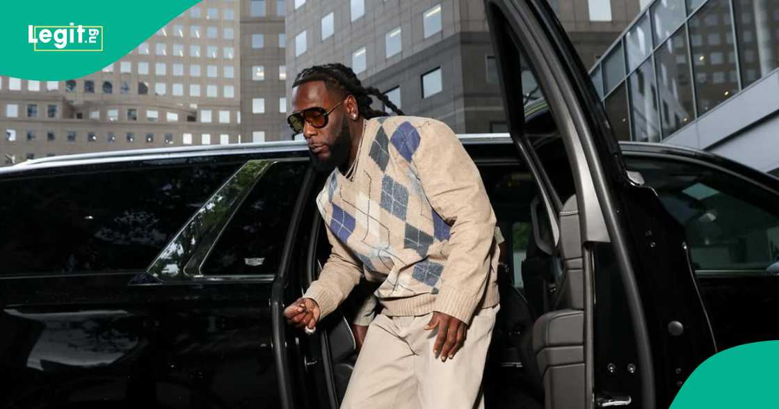 Burna Boy confuses fas with cryptic post. Burna Boy confuses fas with cryptic post.