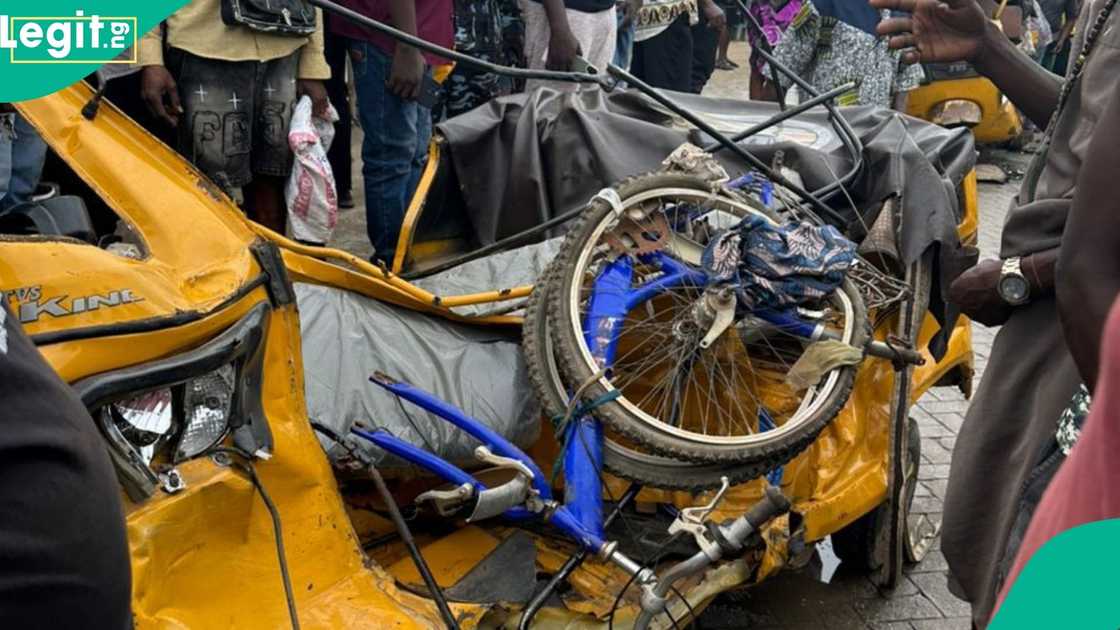 Tragedy in Lagos as Speeding Vehicle Crashes Into Tricycles in Lagos, Many Reportedly Dead