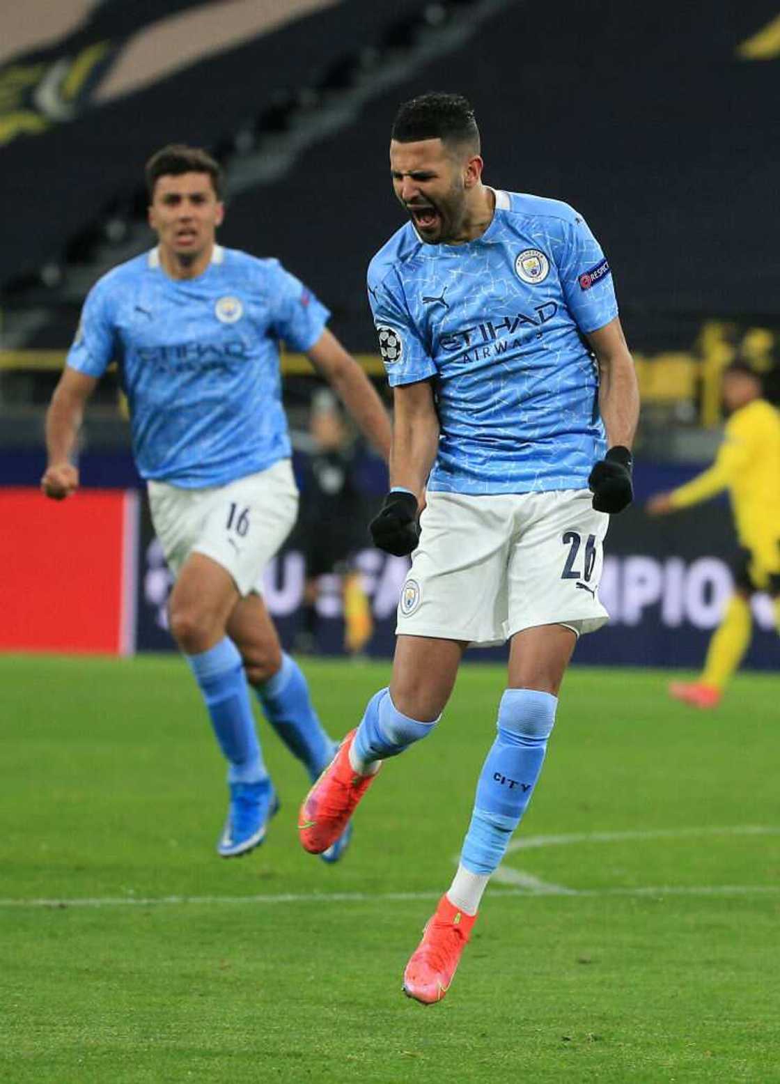 Riyad Mahrez avec Manchester city