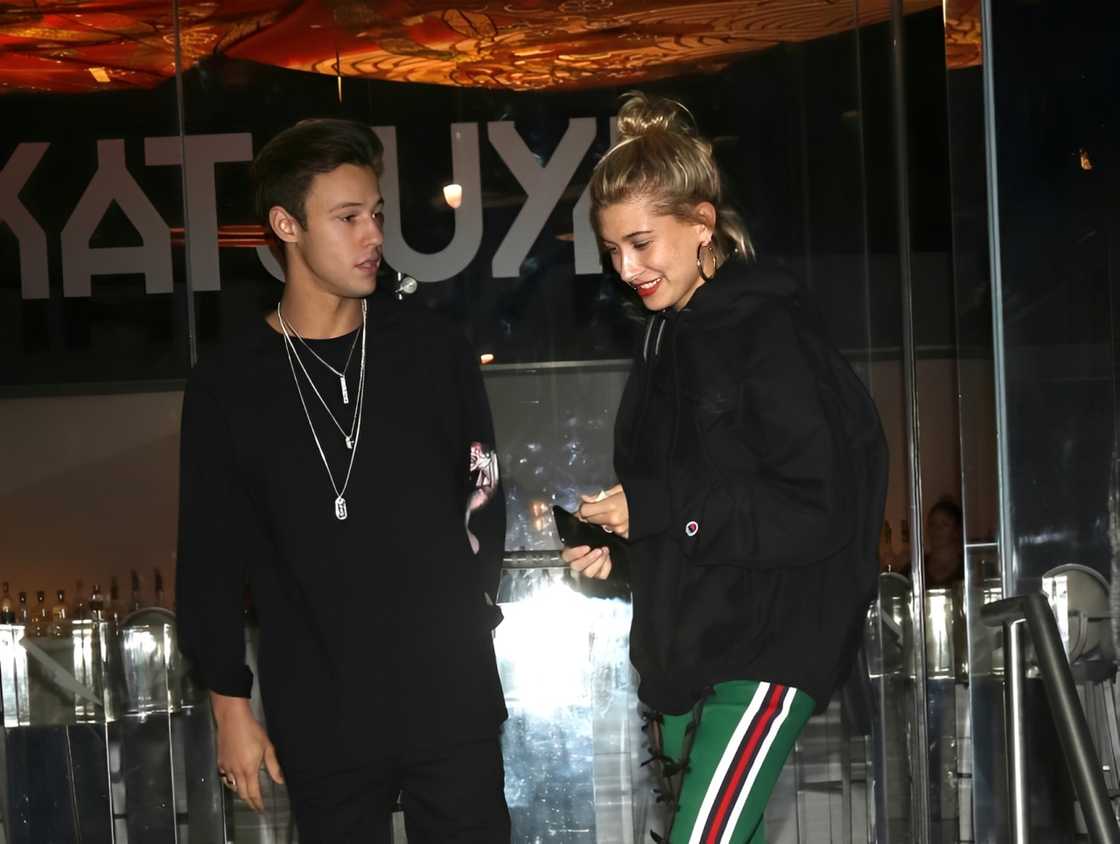 Hailey Baldwina and Cameron Dallas Hailey Baldwina and Cameron Dallas