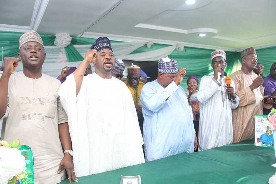 Breaking: Uneasy Calm in Lagos as 2 NURTW Factions Fights Dirty Breaking: Uneasy Calm in Lagos as 2 NURTW Factions Fights Dirty