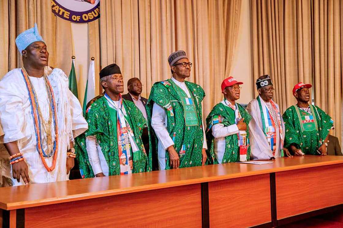 Gabanin taron yakin neman zabe, Buhari ya gana da Sarakunan gargajiya na jihar Osun Gabanin taron yakin neman zabe, Buhari ya gana da Sarakunan gargajiya na jihar Osun