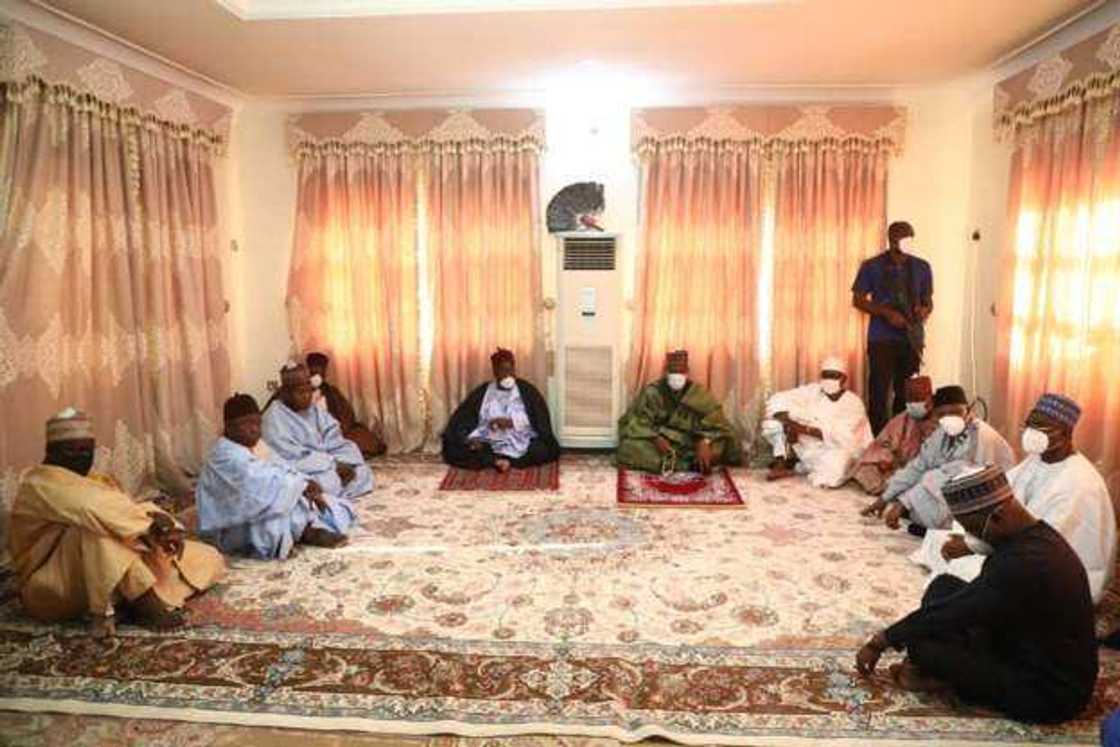 An yi wa Abba kyari sadakar uku da ta bakwai a Borno (hotuna) An yi wa Abba kyari sadakar uku da ta bakwai a Borno (hotuna)