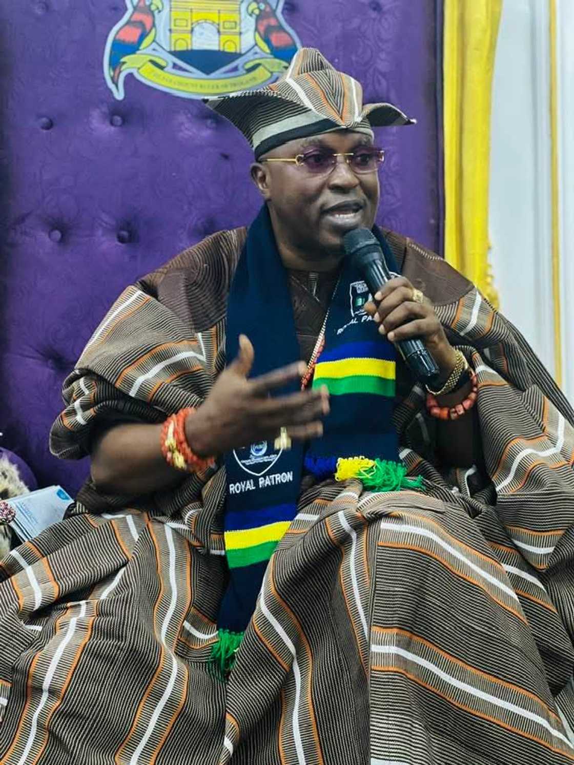 Oluwo na Iwo ya soki shugaban kasar Amurka, Donald Trump Oluwo na Iwo ya soki shugaban kasar Amurka, Donald Trump