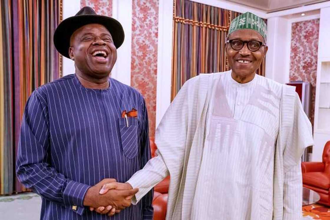 Abinda sabon gwamnan Bayelsa ya fada a kan Buhari bayan ganawarsu a fadar shugaban kasa Abinda sabon gwamnan Bayelsa ya fada a kan Buhari bayan ganawarsu a fadar shugaban kasa