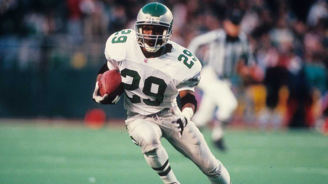 Cornerback Mark McMillian of the Philadelphia Eagles returns an interception.