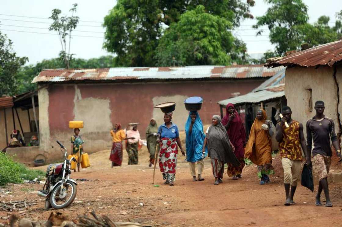 Mini-grids are small power stations usually supplying rural communities Mini-grids are small power stations usually supplying rural communities