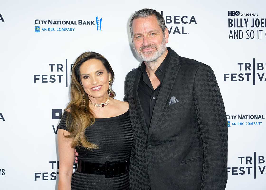 Mariska Hargitay and Peter Hermann at Beacon Theatre Mariska Hargitay and Peter Hermann at Beacon Theatre