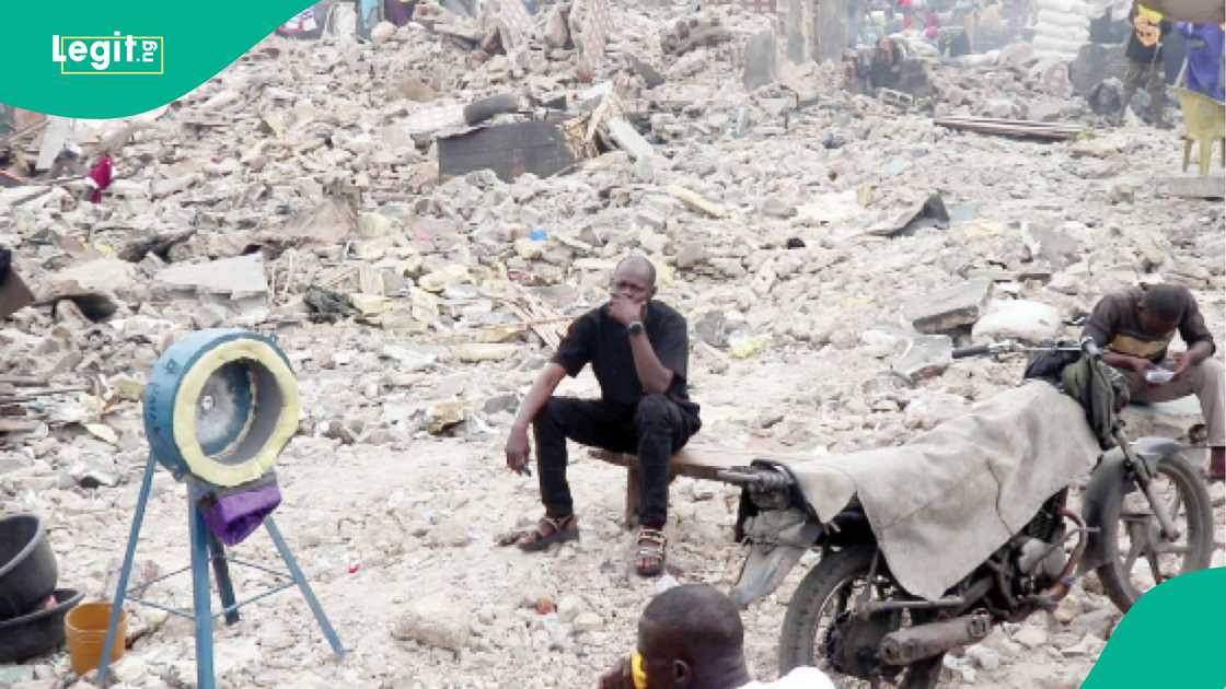 Wani yanki na kasuwar Alaba Rago da aka rusa