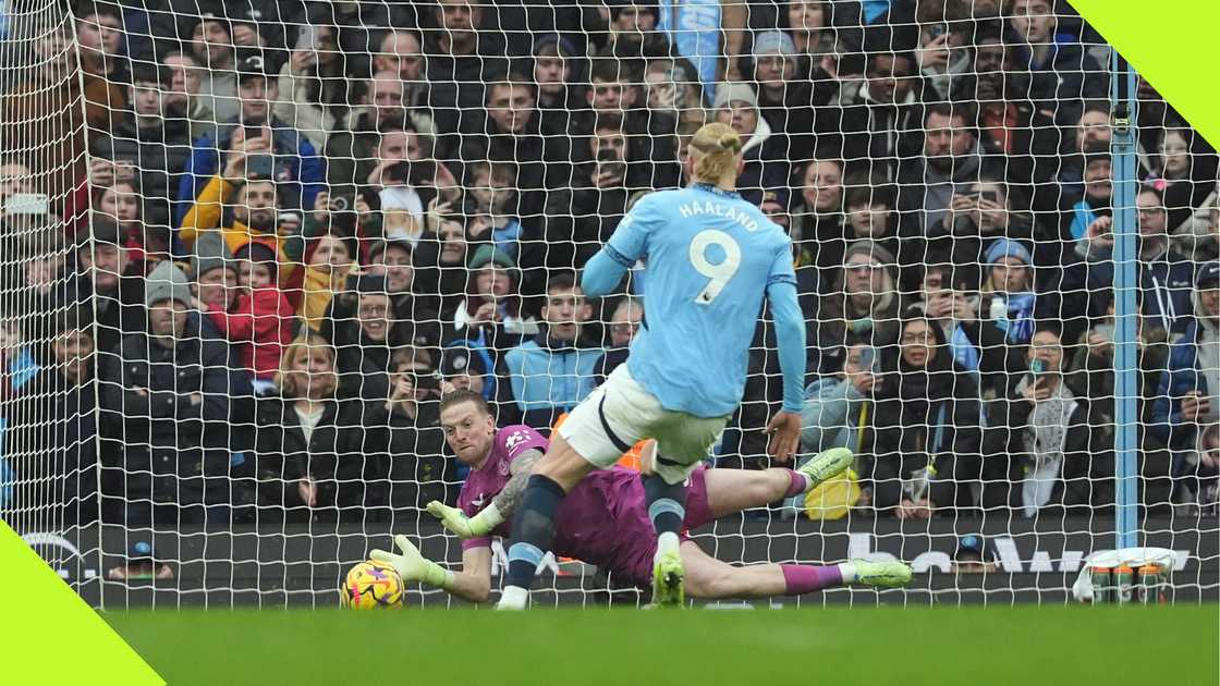 Jordan Pickford, Erling Haaland, Everton, Manchester City, Etihad Stadium, Manchester, England, Premier League. Jordan Pickford, Erling Haaland, Everton, Manchester City, Etihad Stadium, Manchester, England, Premier League.