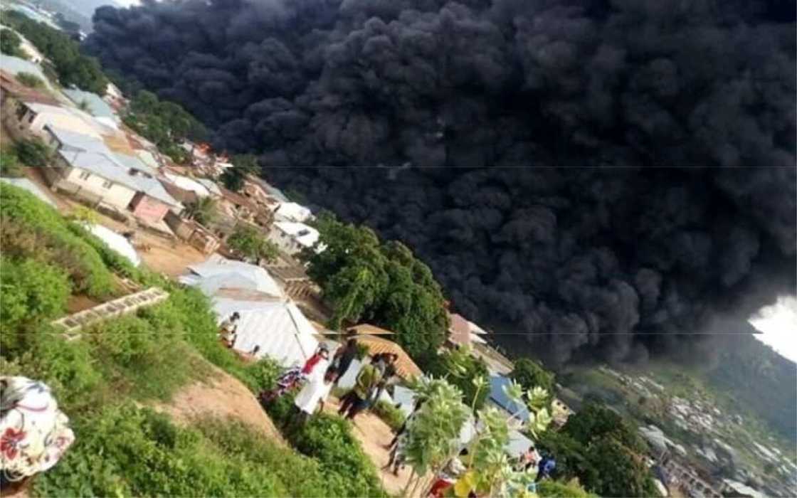 Yanzu-yanzu: Tankar man fetur ta fashe, mutane 10 sun mutu nan take a Kogi Yanzu-yanzu: Tankar man fetur ta fashe, mutane 10 sun mutu nan take a Kogi